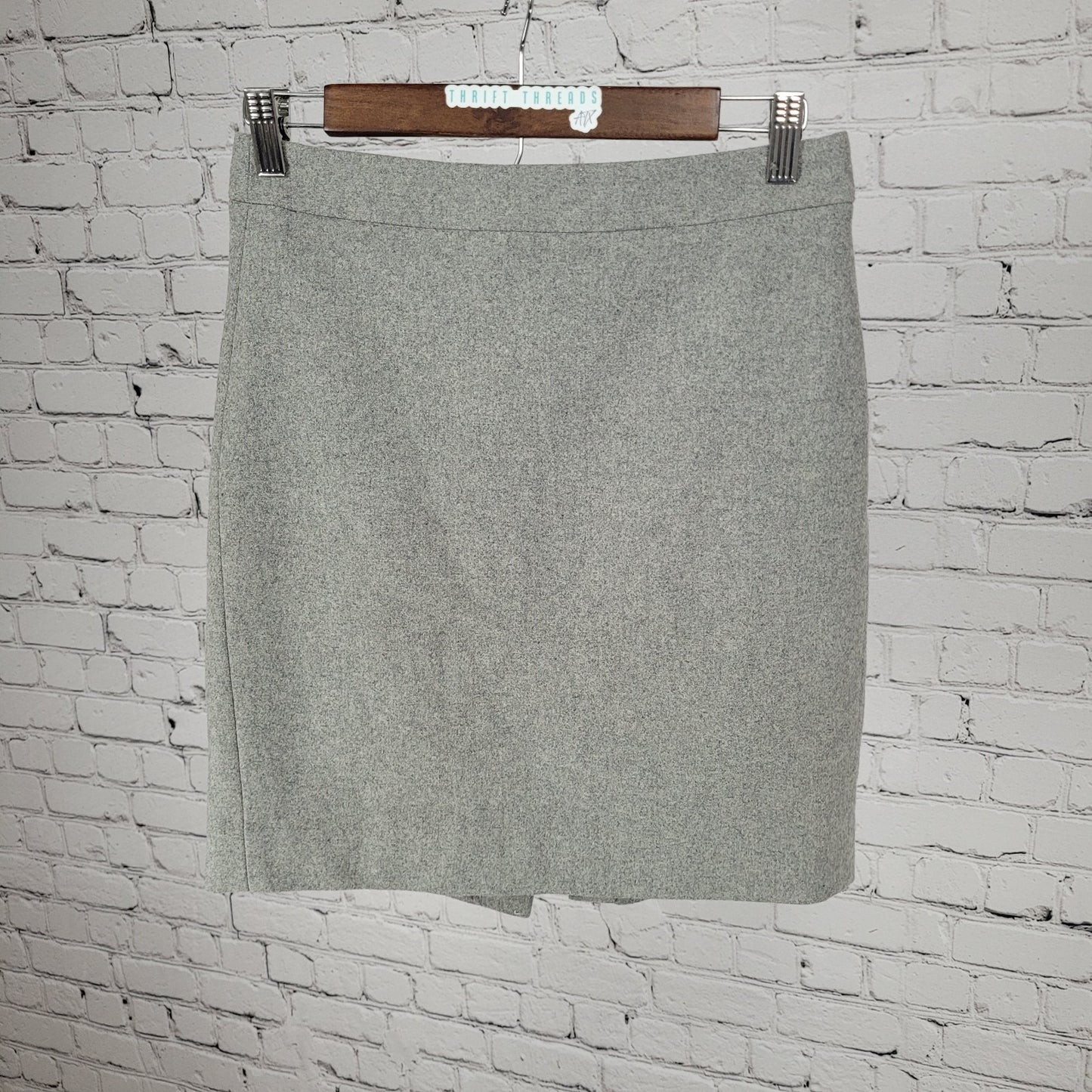 J.CREW Grey Wool Blend Back Slit Lined Straight Mini Skirt Size 2 (27x18)