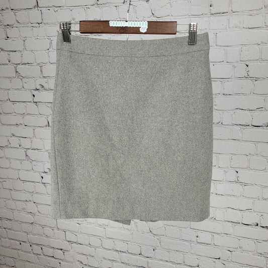 J.CREW Grey Wool Blend Back Slit Lined Straight Mini Skirt Size 2 (27x18)
