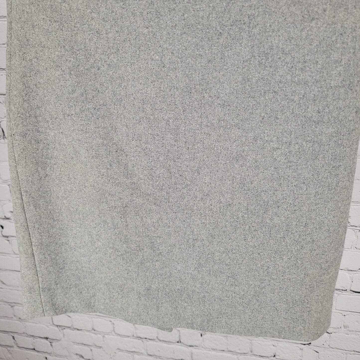 J.CREW Grey Wool Blend Back Slit Lined Straight Mini Skirt Size 2 (27x18)