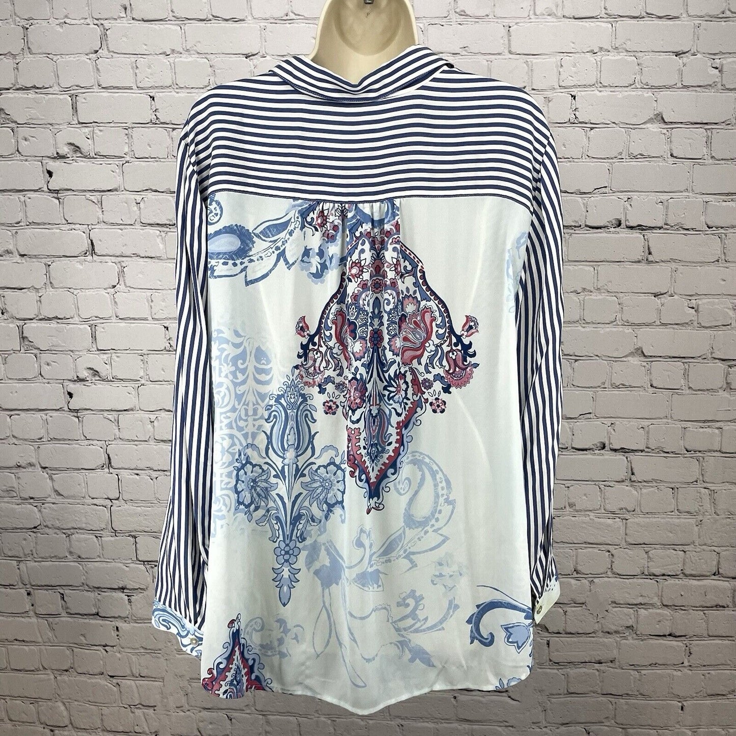 Chico’s Blue Striped Oyster Shell Button Up Shirt Flowy Size 3 US 16/18 Large L