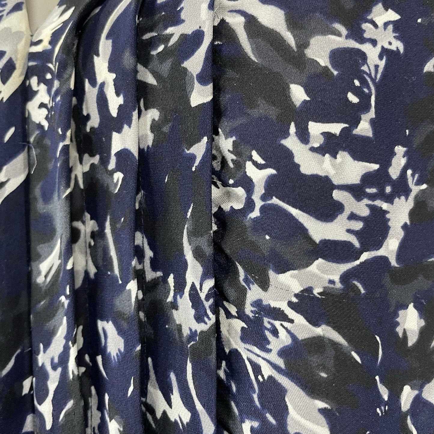 Joie Blue 100% Silk Chiffon Printed Pleated 3/4 Sleeve Blouse Top Medium *defect