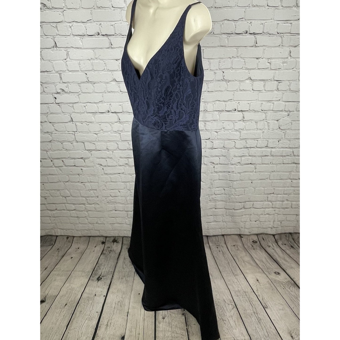 Hayley Paige Occasions Blue Satin Lace Sleeveless Maxi Prom Dress Gown Size 14