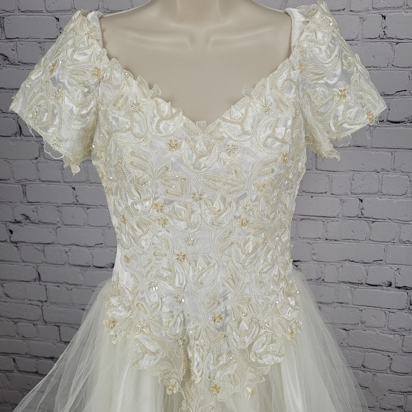 VTG Bonny Ivory Lace Beaded Embroidered Bodice Tulle Skirt Wedding Gown Dress 10