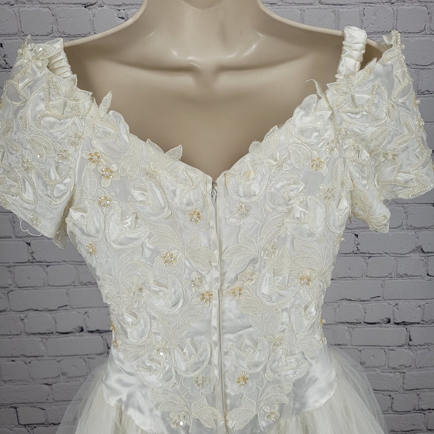 VTG Bonny Ivory Lace Beaded Embroidered Bodice Tulle Skirt Wedding Gown Dress 10