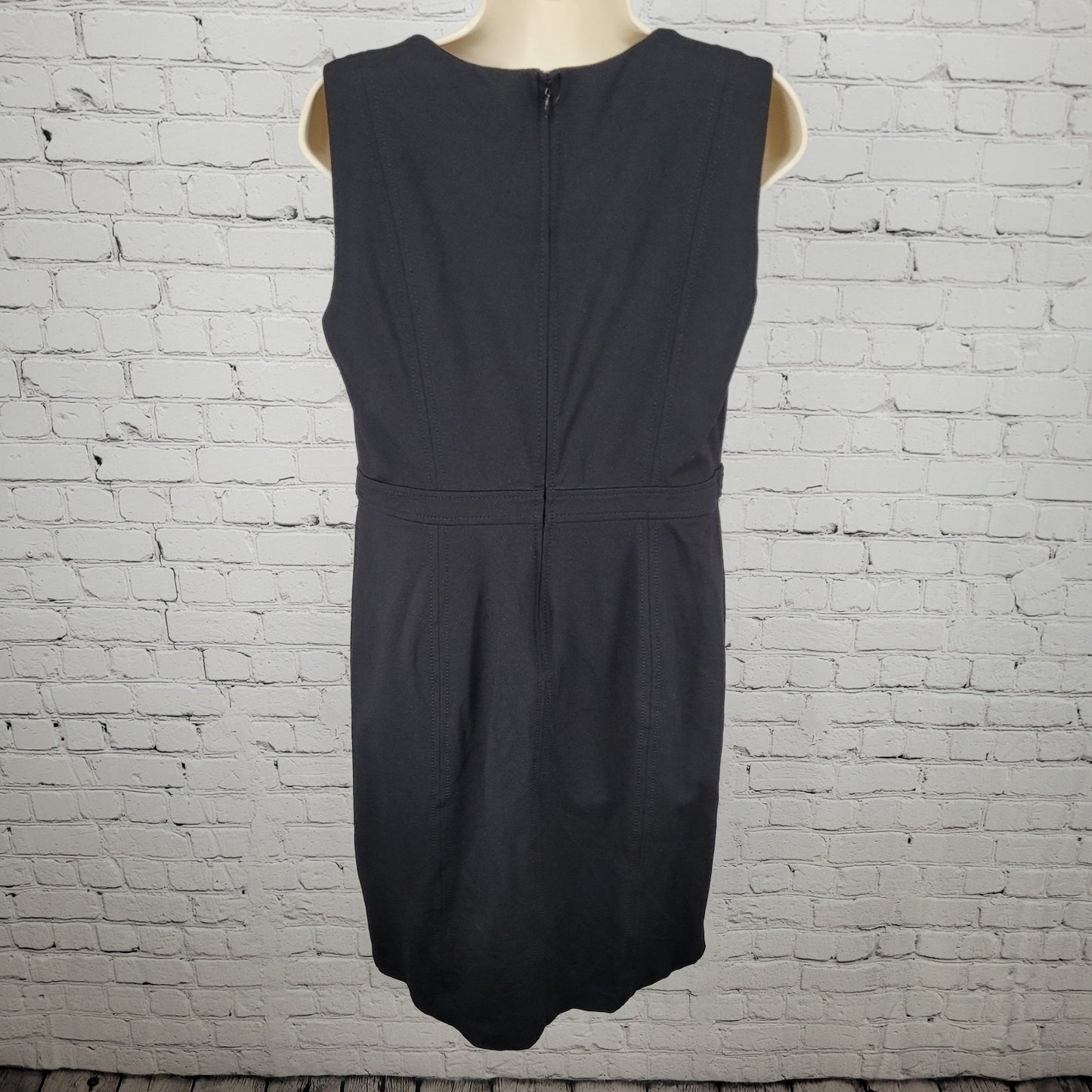 Talbots Black Sleeveless Sheath Stretch Zip Knee Length Dress Size 10P