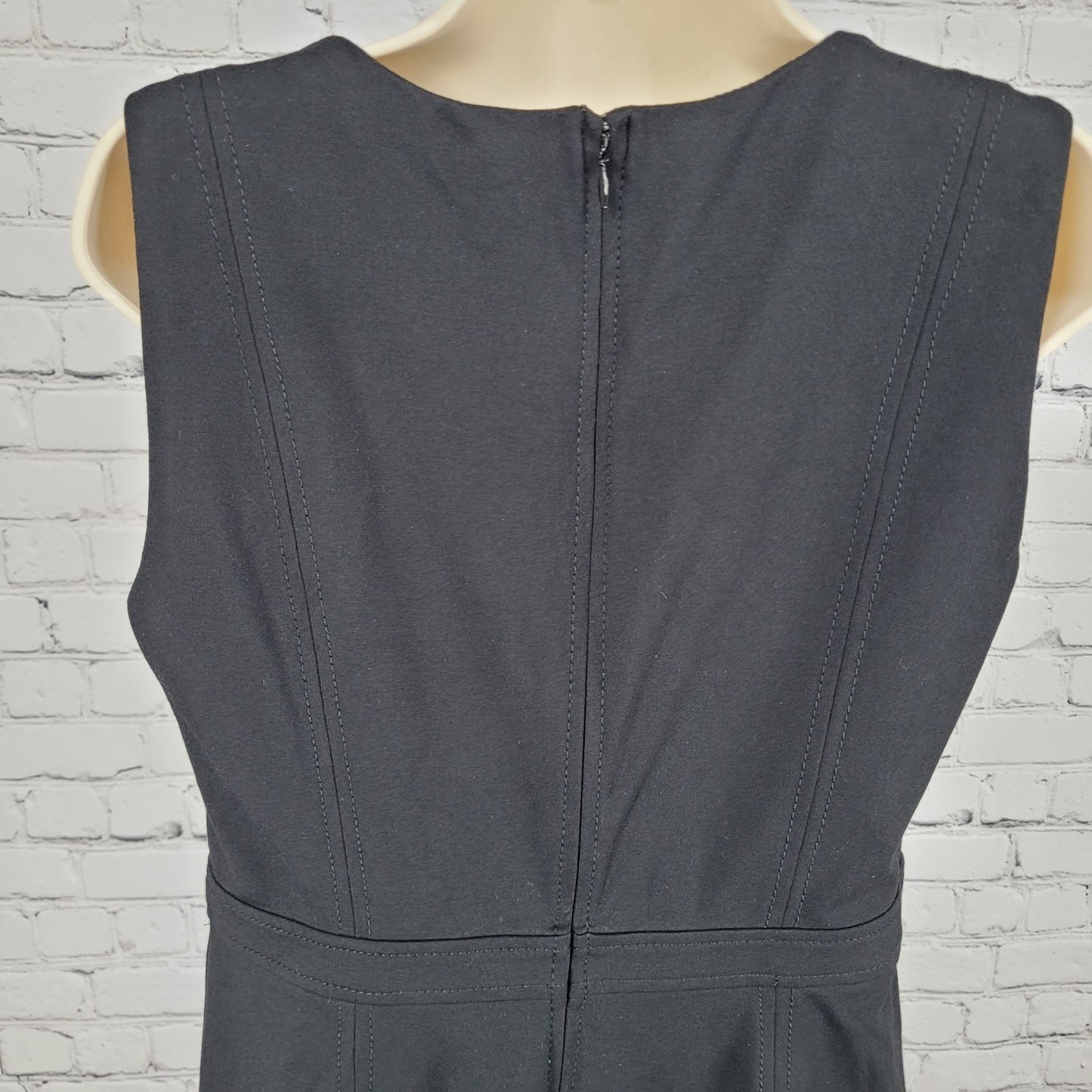 Talbots Black Sleeveless Sheath Stretch Zip Knee Length Dress Size 10P
