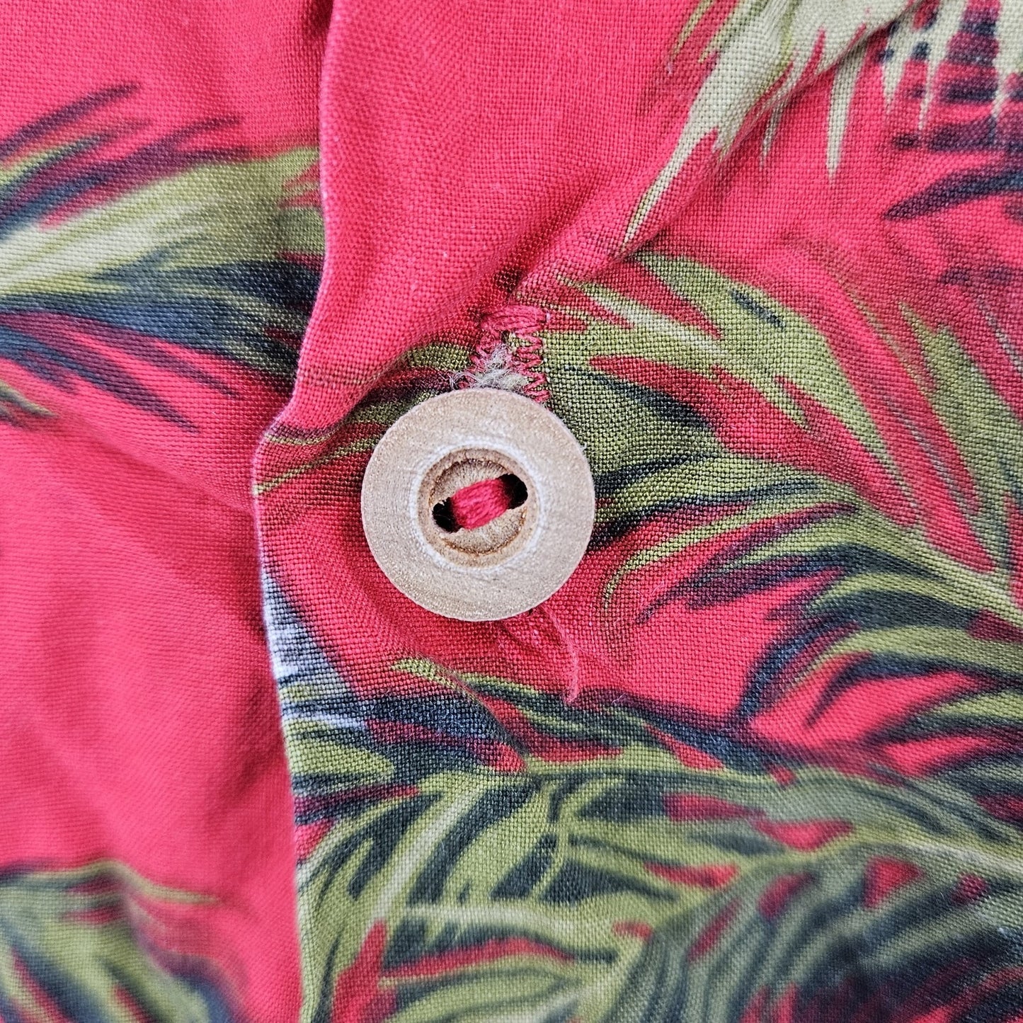 VTG Paradise Found Red Palm Tree Hawaiian Short Sleeve Button Up Shirt USA Large
