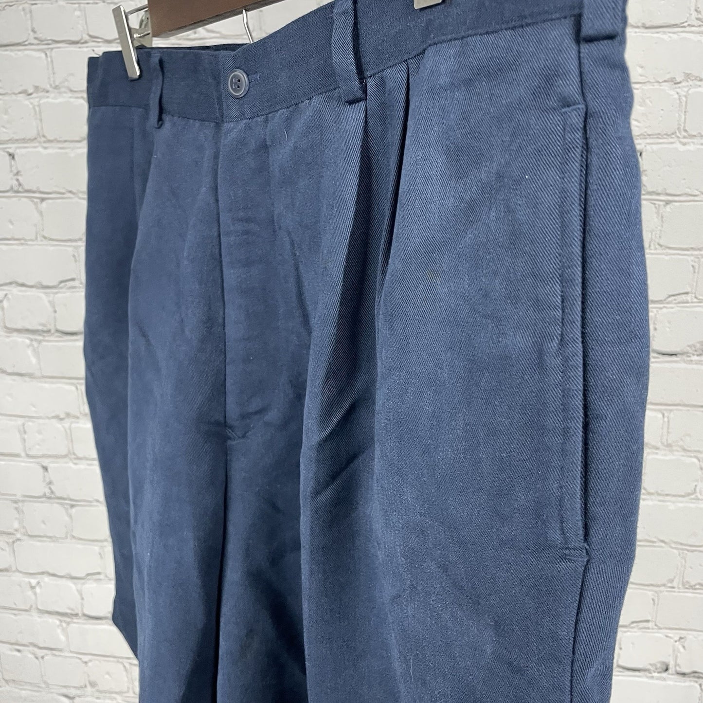 Pebble Beach Blue Soft Pleated Golf Lightweight Chino Shorts Size 38 (37x9)