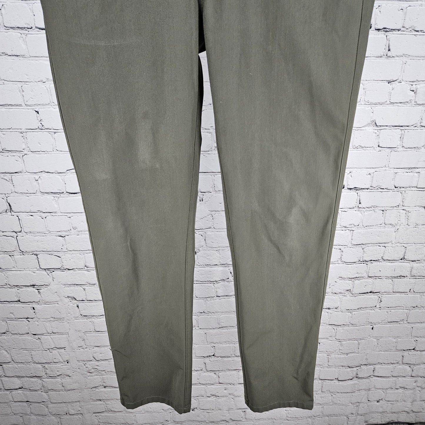 Vuori Green V430 Straight Leg Stretch Zip Pocket Casual Chino Pants 30 (30x29)