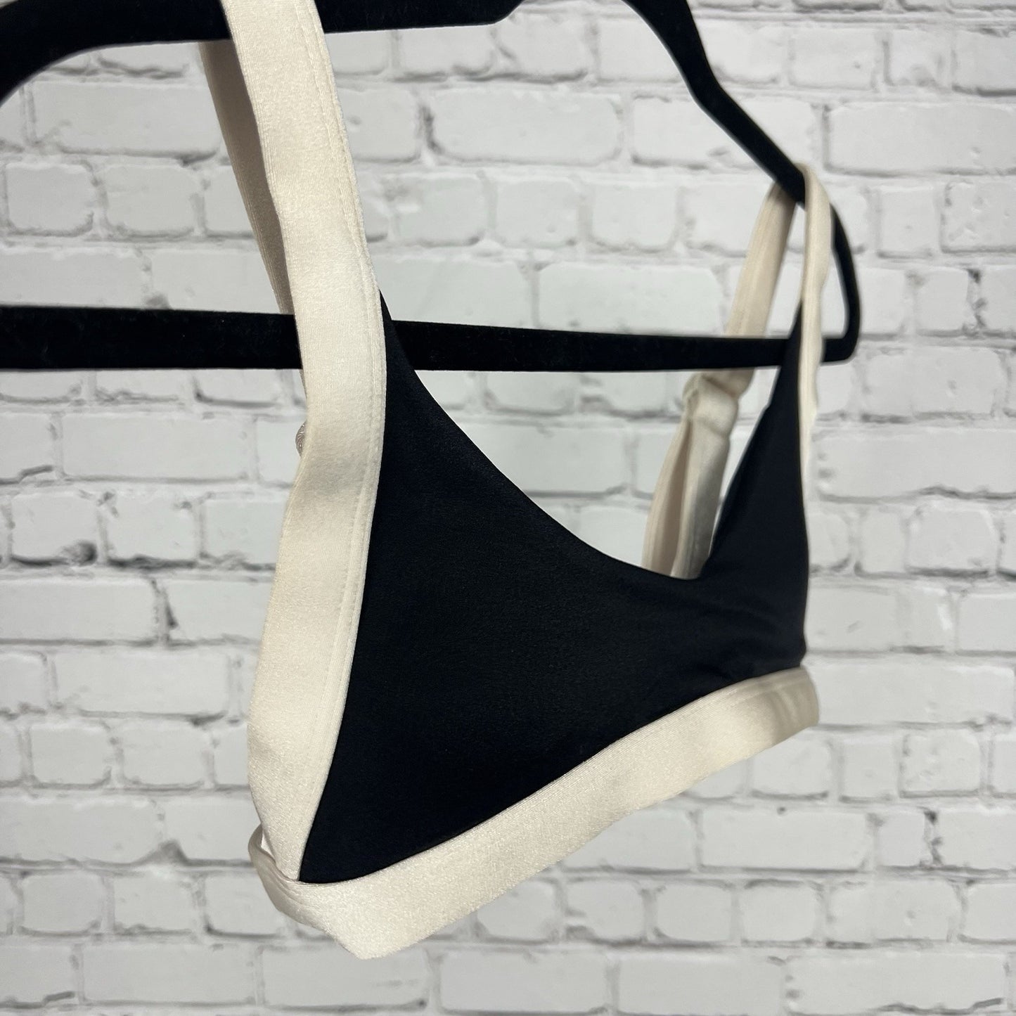 ONEONE Swimwear Black Cream Trim Low Cut Bikini Top Beach Swim Small S