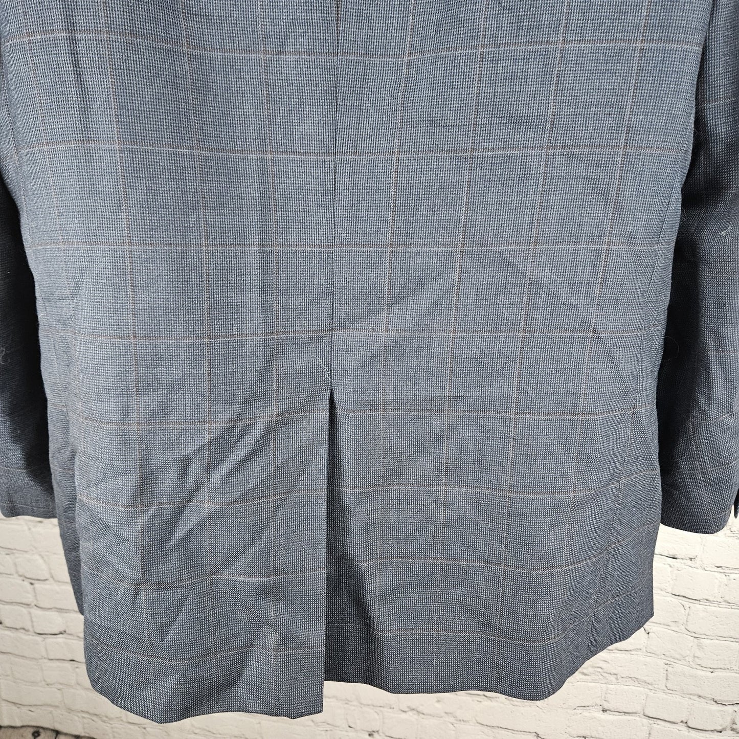 Jos A Bank Blue 100% Wool Windowpane 2 Button Vented Notch Blazer Sport Coat 46R