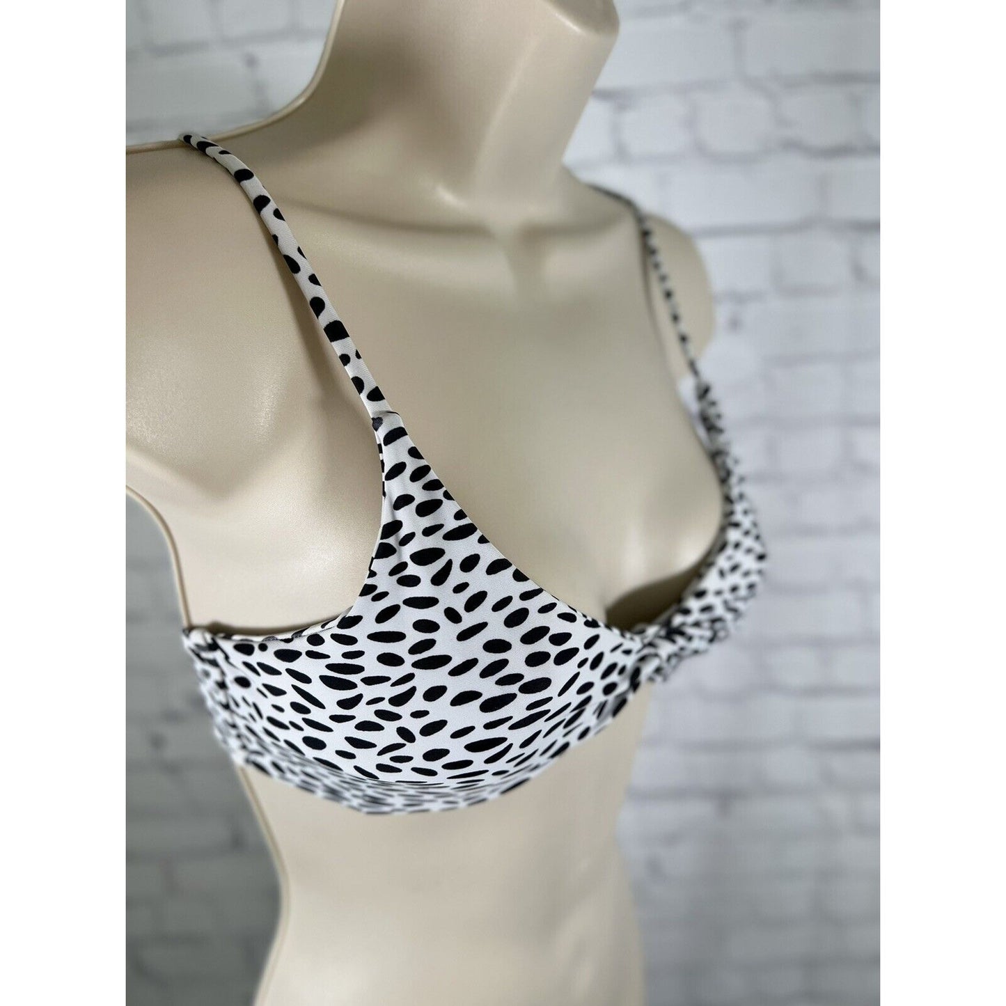 Zaful Juniors Black White Spotted Twist Bikini Top Swim Suit Swimwear Large US 8