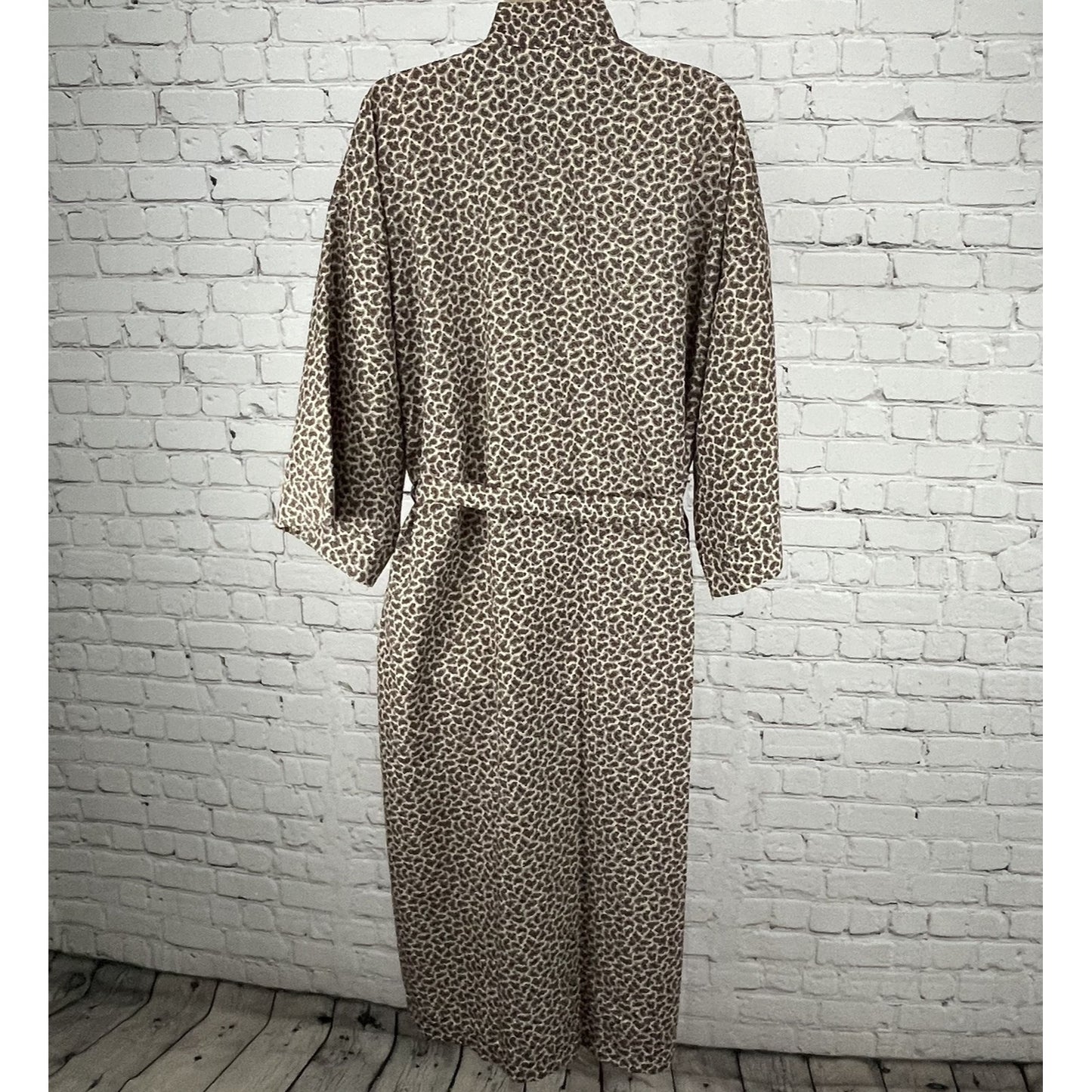 VTG Bill Blass Cream Paisley Print Lightweight Pockets Tie Waist Robe Size O/S