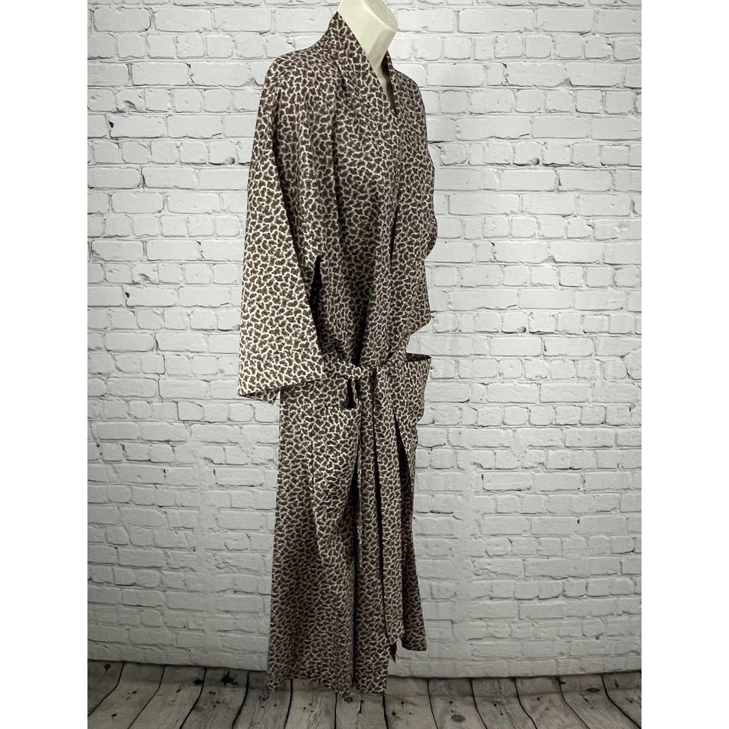 VTG Bill Blass Cream Paisley Print Lightweight Pockets Tie Waist Robe Size O/S