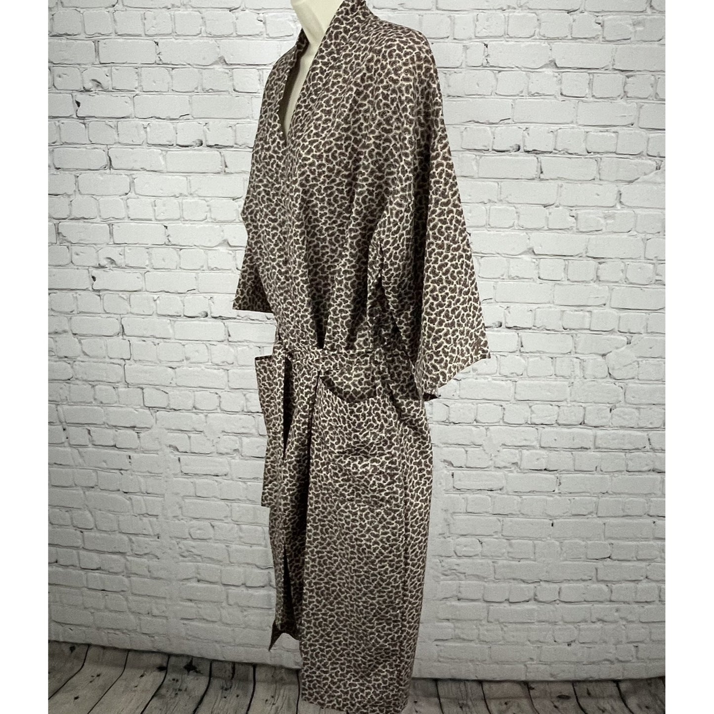 VTG Bill Blass Cream Paisley Print Lightweight Pockets Tie Waist Robe Size O/S