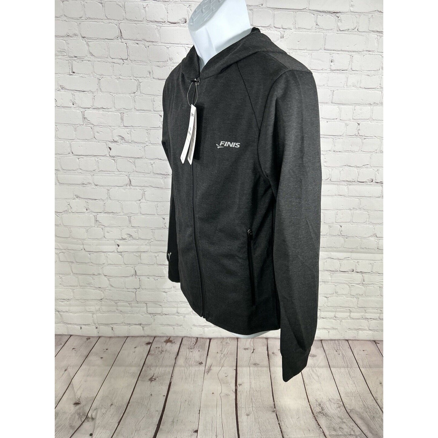 NWT Finis Charcoal Tech Warm Up Hooded Thumb Holes Full Zip Jacket Men’s S
