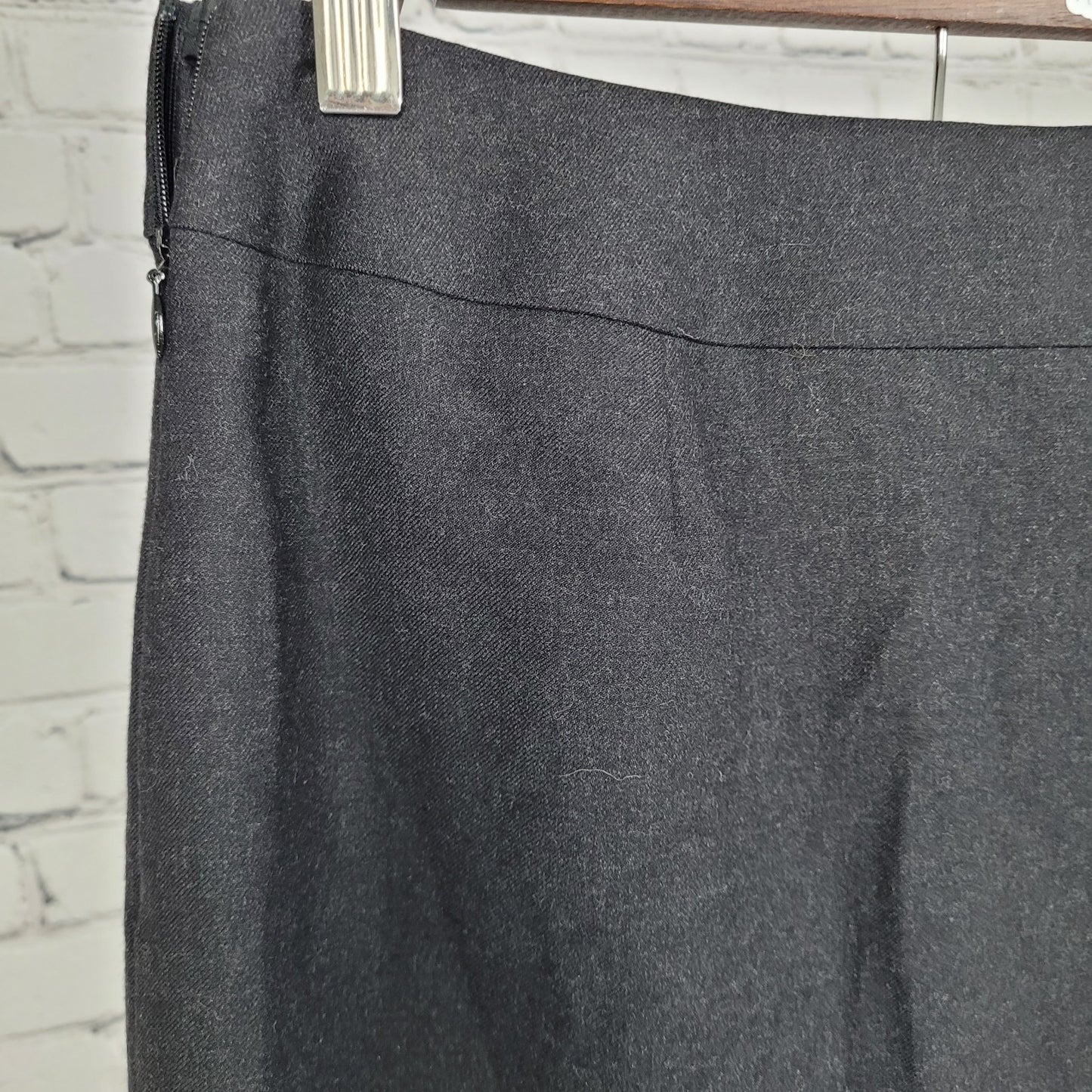 Carlisle Grey 100% Wool Lined Side Zip Buttoned Slit Midi Straight Skirt Size 4