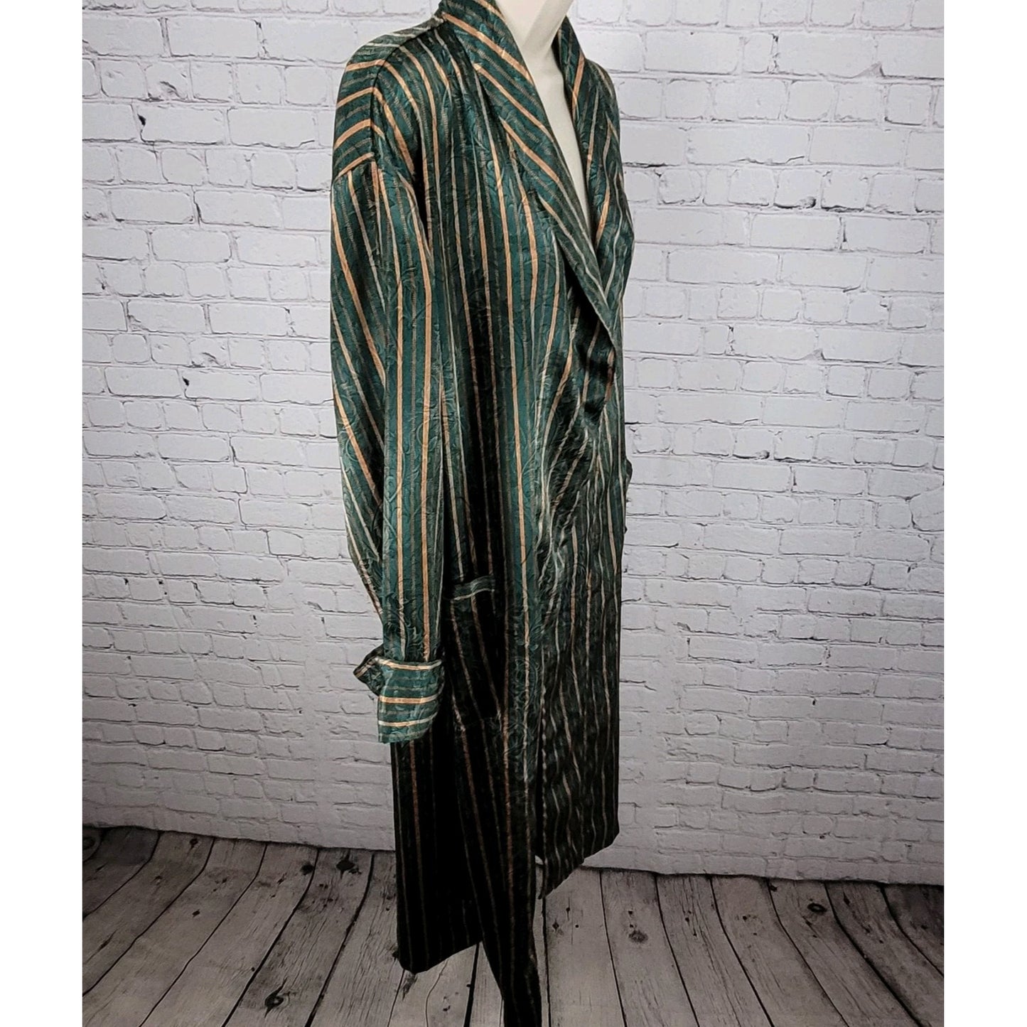 Victoria's Secret Green Satin Lightweight Pockets Long Sleeve Robe Size XS/S