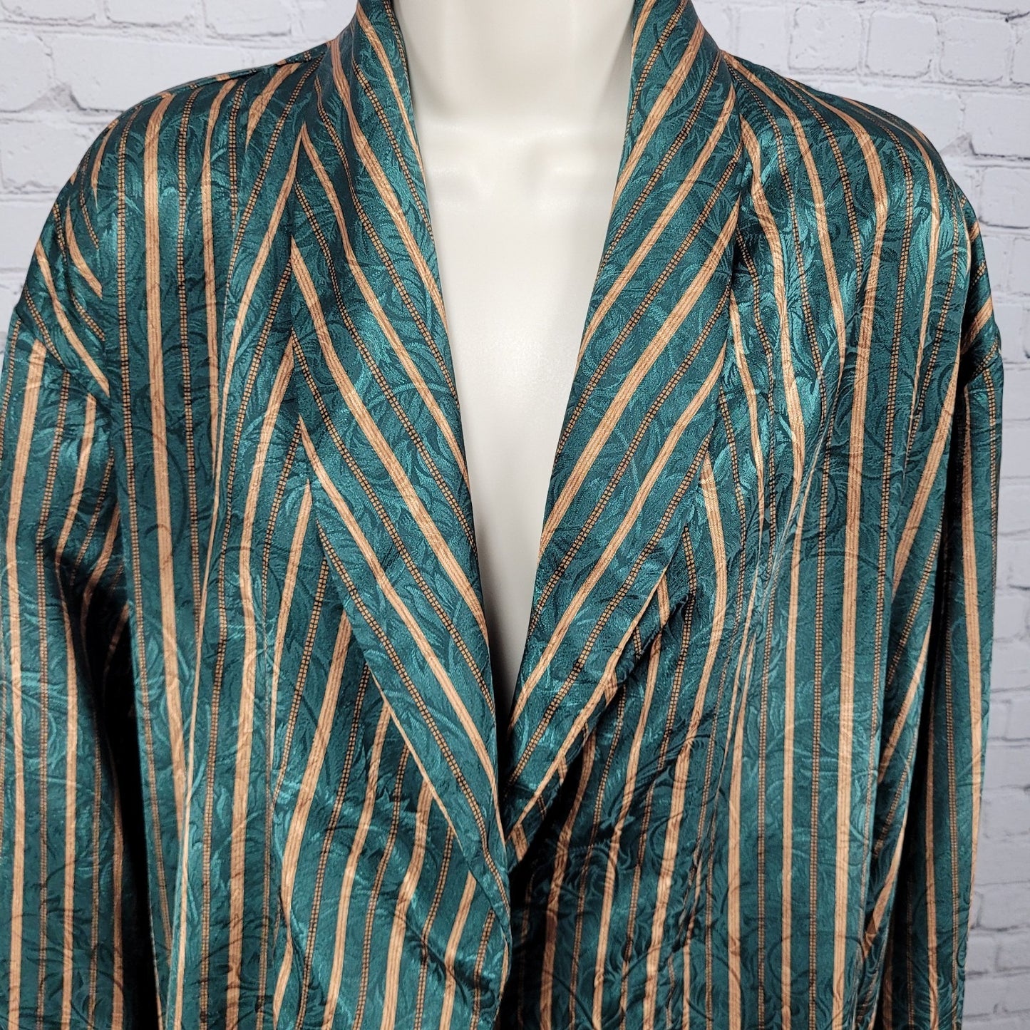 Victoria's Secret Green Satin Lightweight Pockets Long Sleeve Robe Size XS/S