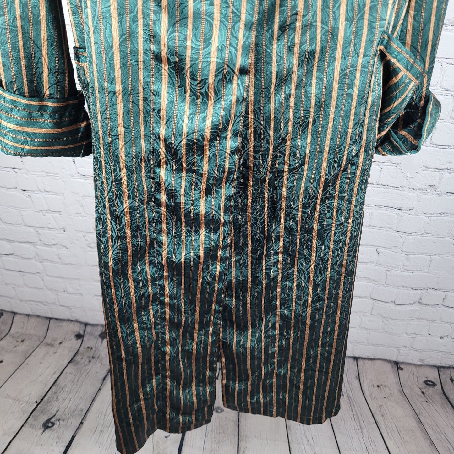 Victoria's Secret Green Satin Lightweight Pockets Long Sleeve Robe Size XS/S
