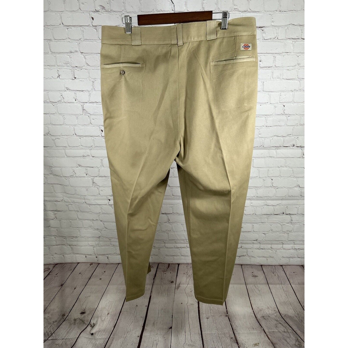 Dickies Straight Leg Beige High Rise Chino Work Pants Men’s 40 (38 x 31)