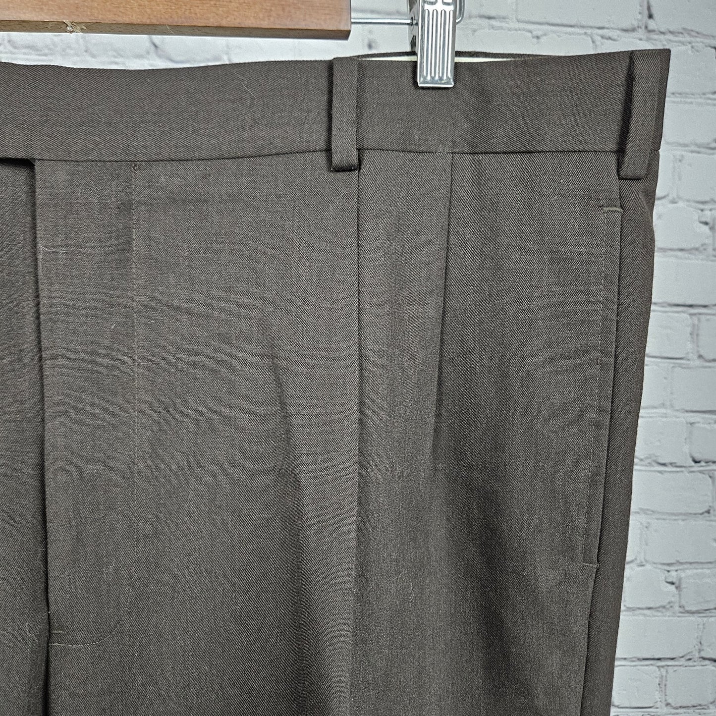 Brooks Brothers Brown Wool Madison 1818 Pleated Dress Pants 40 (38x30) *Hole