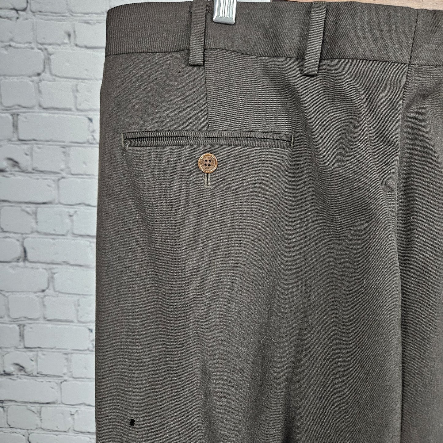 Brooks Brothers Brown Wool Madison 1818 Pleated Dress Pants 40 (38x30) *Hole
