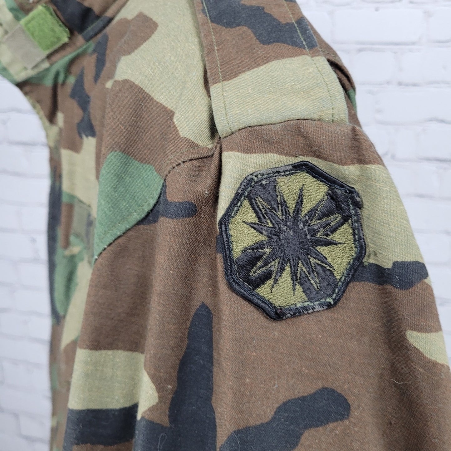 US Army Camo Cold Weather Field Jacket Zip Snap Military Army Medium M