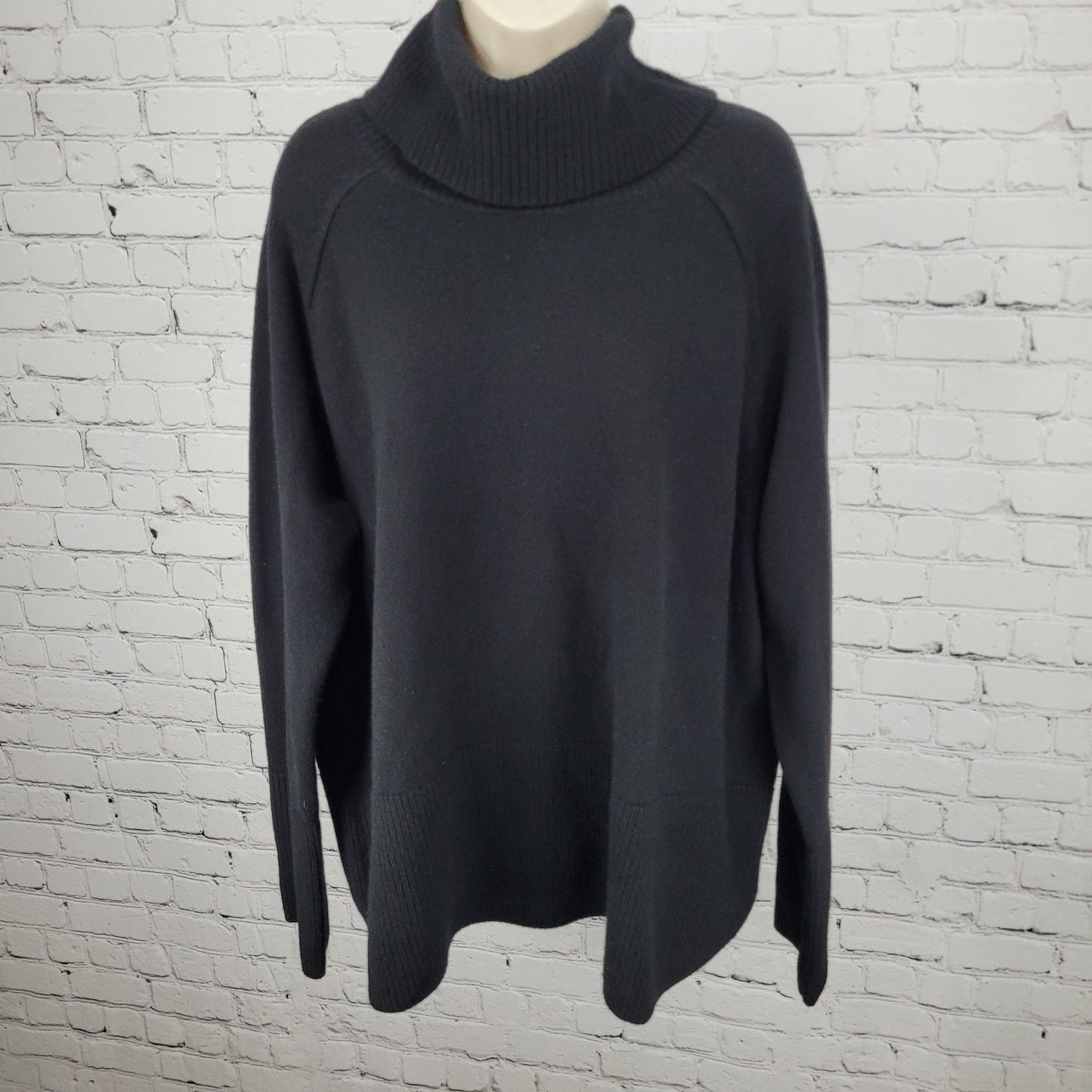Athleta Black Merino Fine Wool & Cashmere Turtleneck Pullover Sweater Size XL