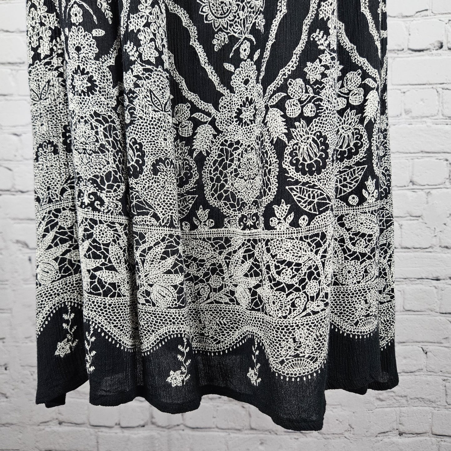 NWD Forbidden Black White Floral Beaded Sequin Accents Boho Midi Dress Large L