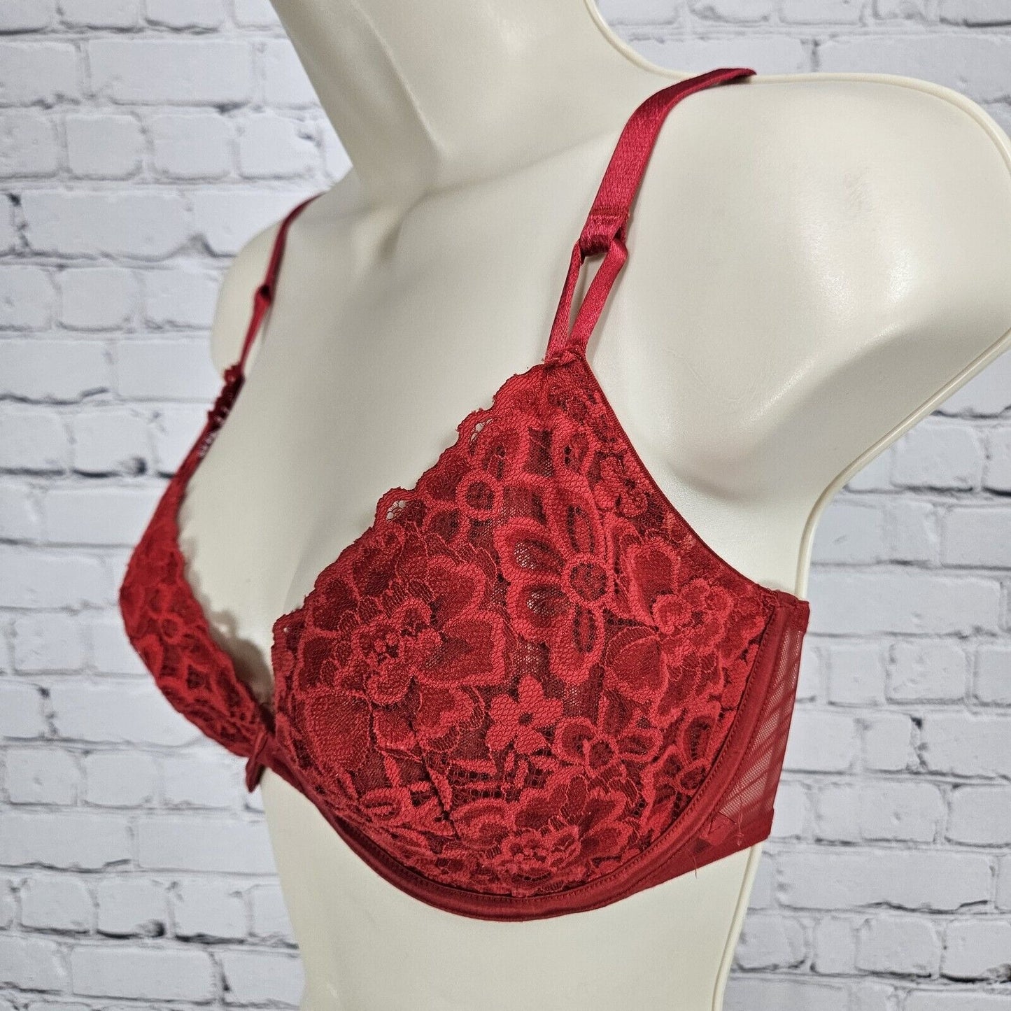 Victoria's Secret Red Floral Lace Sheer Underwire Bra Size 32DDD