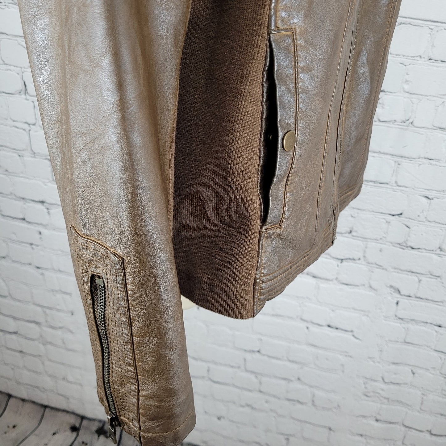 Sebby Collection Saddle Brown Vegan Leather Knit Stretch Sides Jacket Size XL