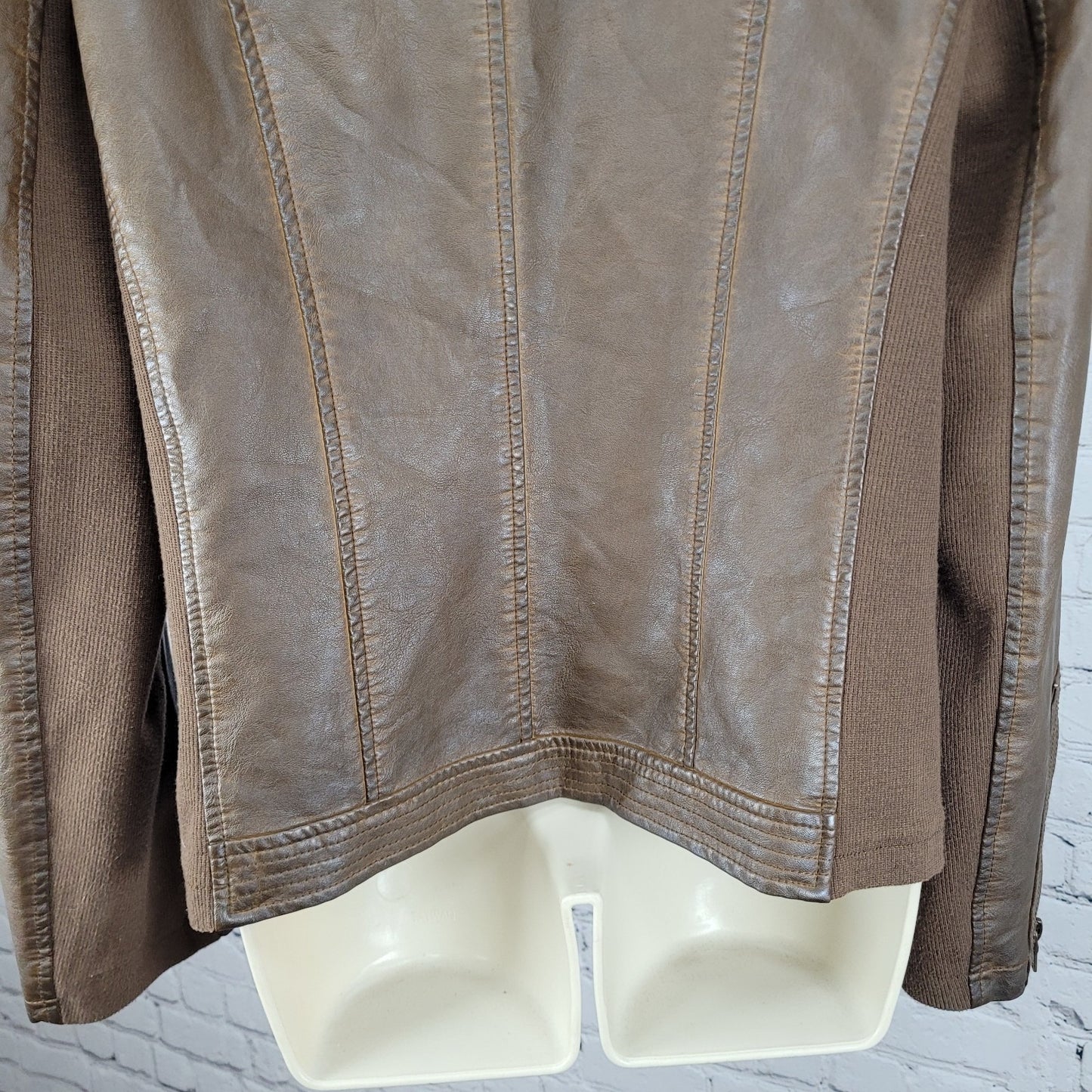 Sebby Collection Saddle Brown Vegan Leather Knit Stretch Sides Jacket Size XL