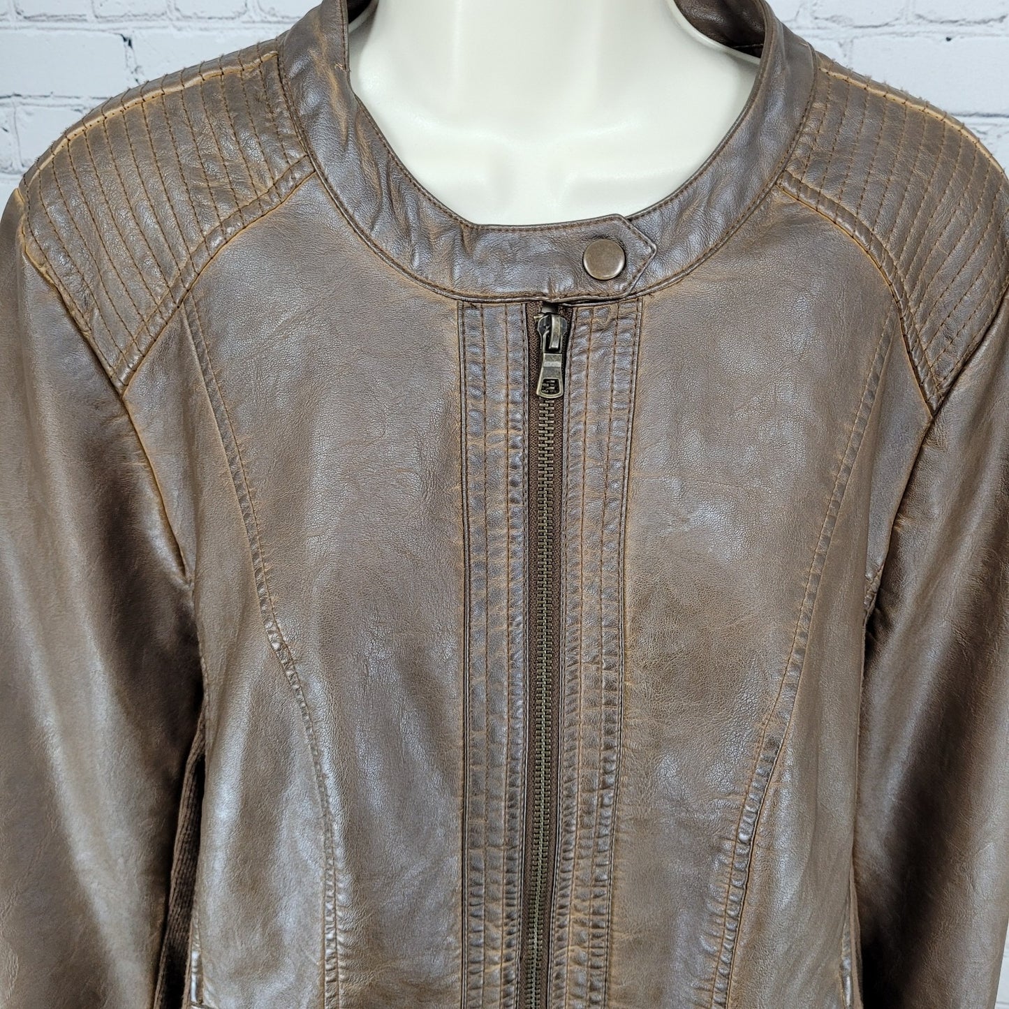 Sebby Collection Saddle Brown Vegan Leather Knit Stretch Sides Jacket Size XL