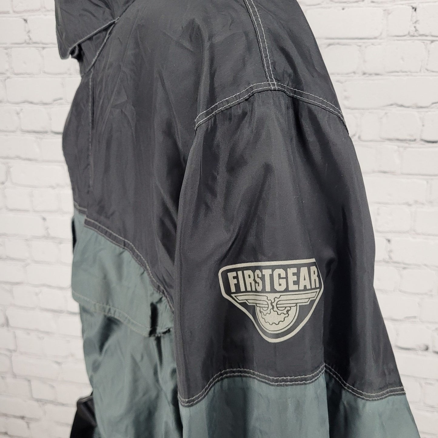 First Gear Premium Riding Equipment Intersport Hooded Rainman Jacket Size XL