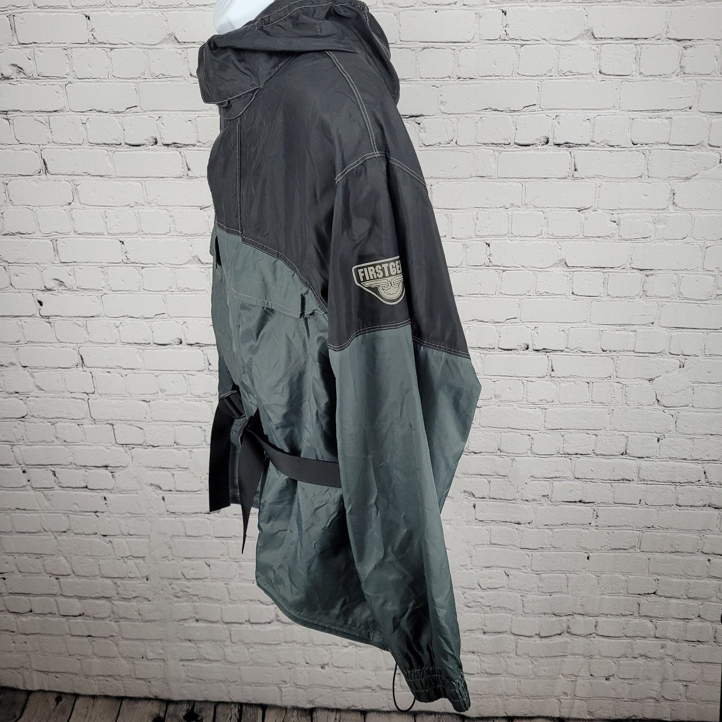 First Gear Premium Riding Equipment Intersport Hooded Rainman Jacket Size XL