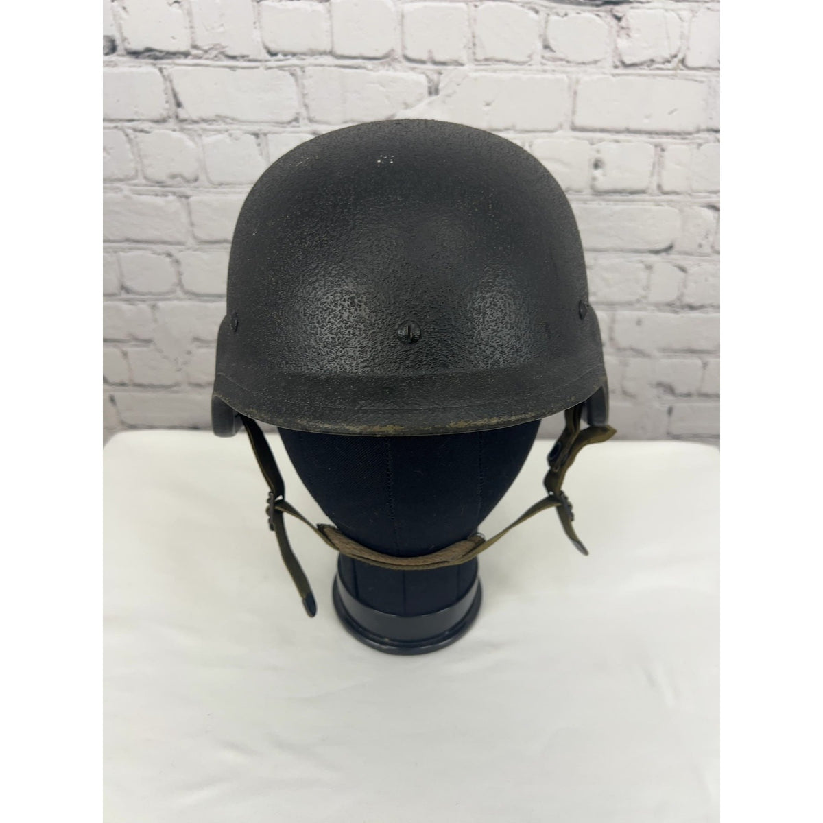 VTG US Military PASGT Helmet Black Med UNICOR DLA100-87 8470-01-092-7527
