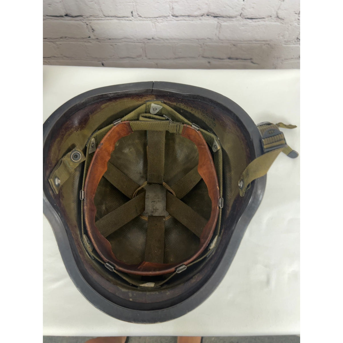 VTG US Military PASGT Helmet Black Med UNICOR DLA100-87 8470-01-092-7527