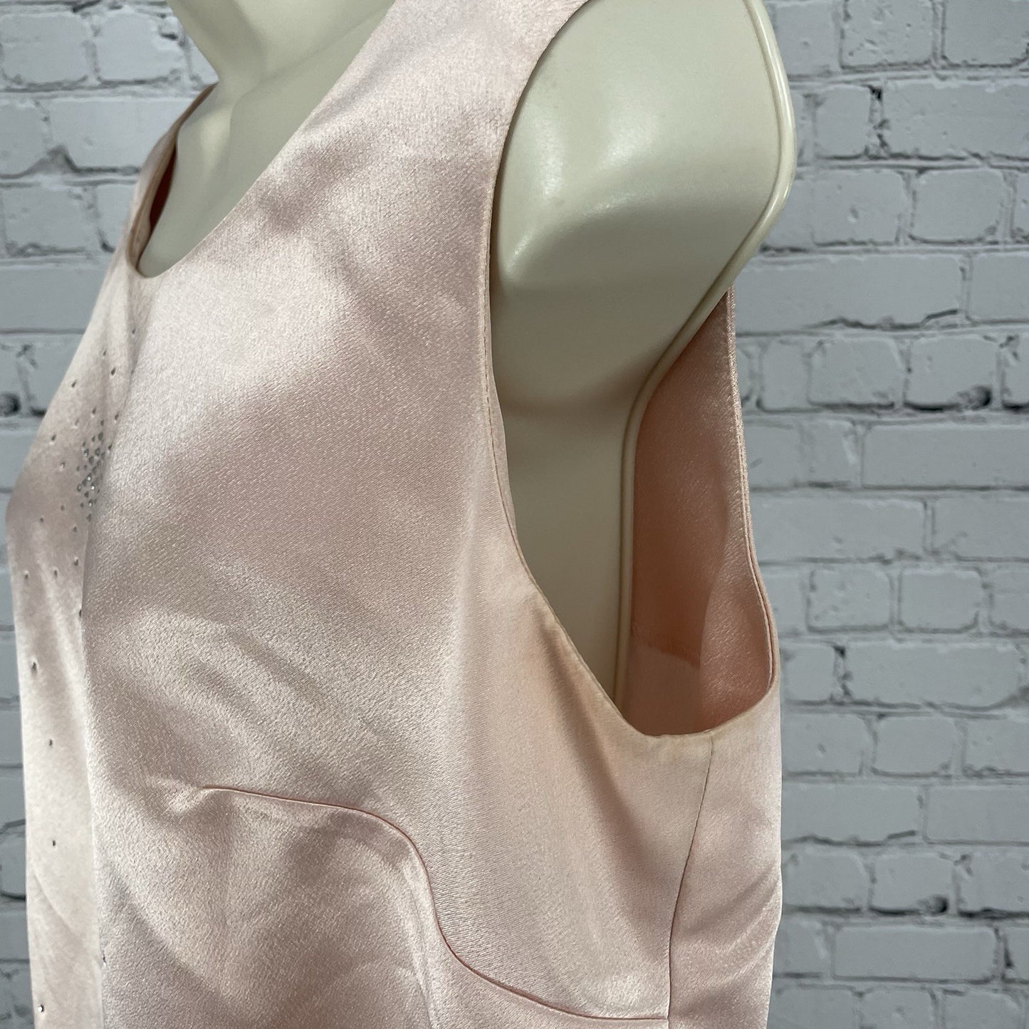 VTG Clara Clara By Vinette Pink Rhinestone Accent Sleeveless Blouse Top Size 10