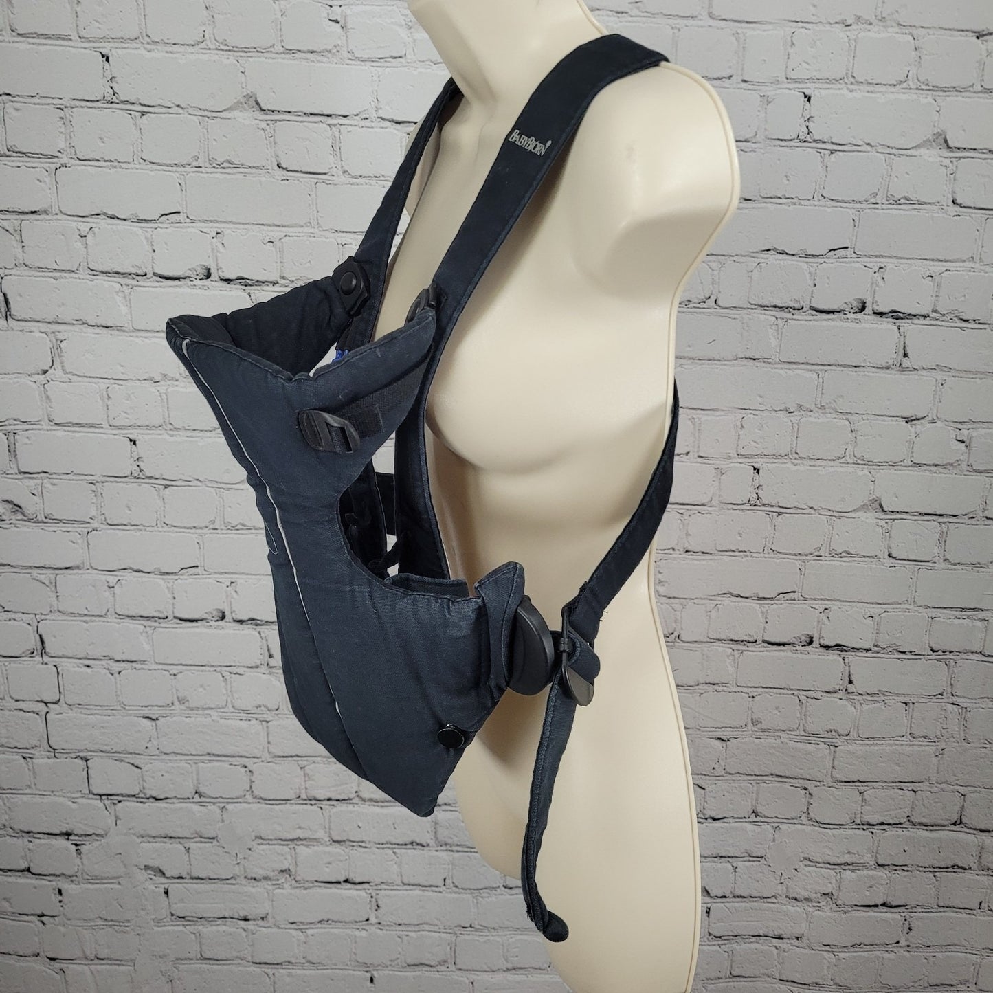 Baby Bjorn Navy Blue Baby Carrier Padded Buckle Size Adjustable Infant 8-25lbs