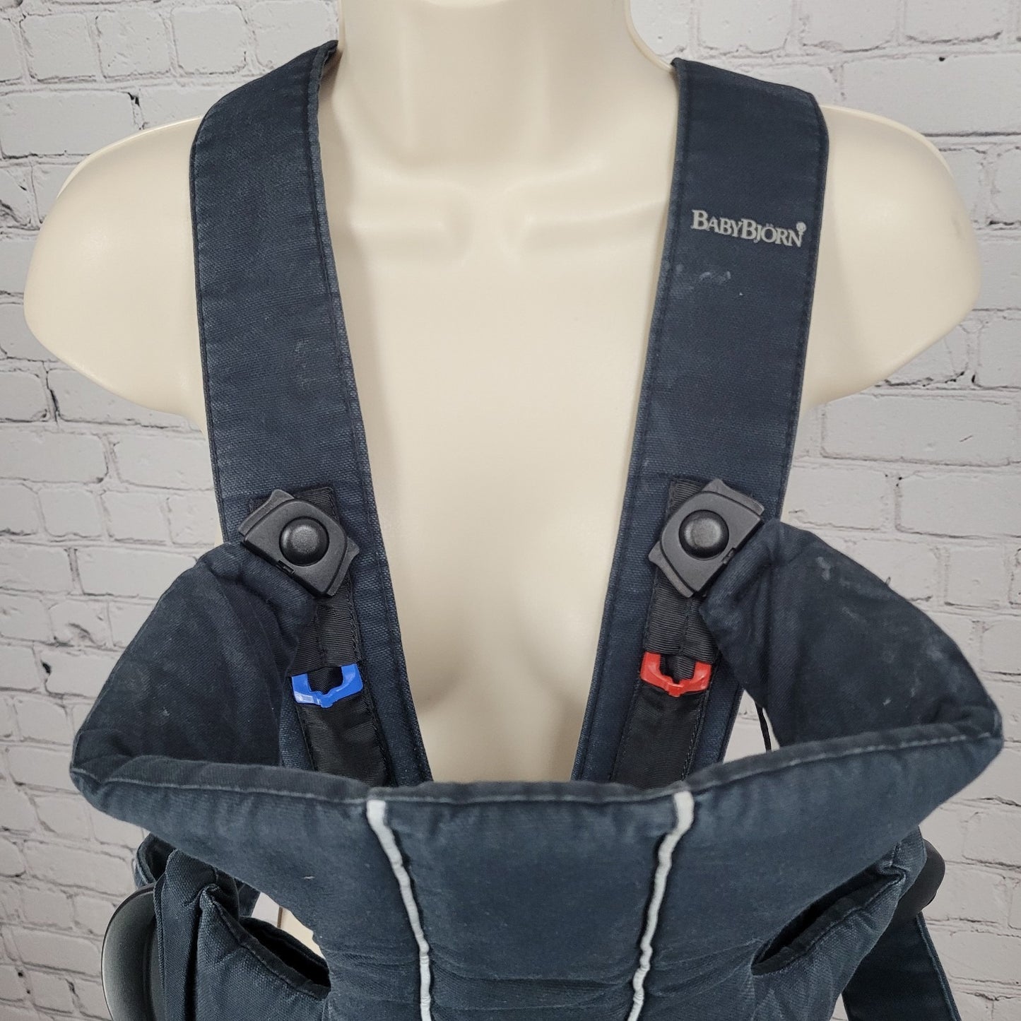 Baby Bjorn Navy Blue Baby Carrier Padded Buckle Size Adjustable Infant 8-25lbs