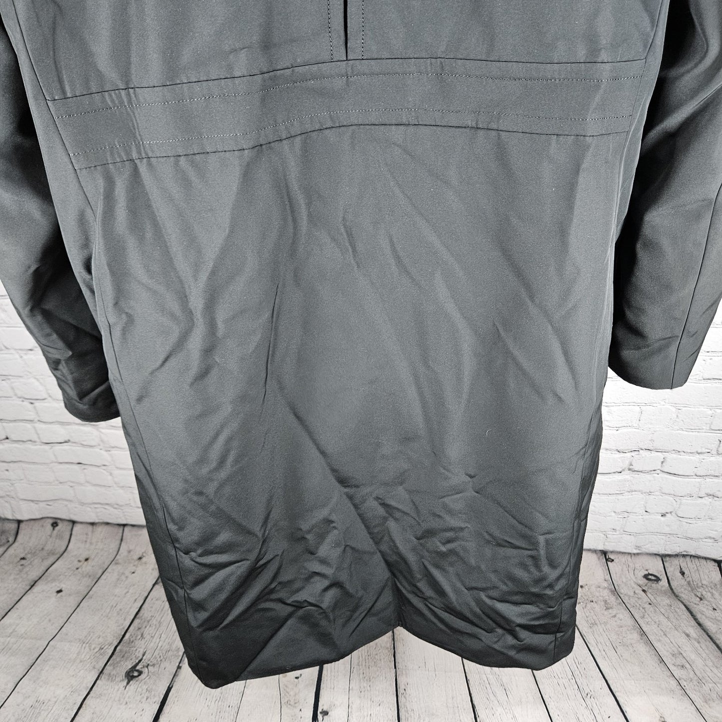 Disney Store Black Mickey Logo Buttoned Removable Quilted Liner Over Coat 46