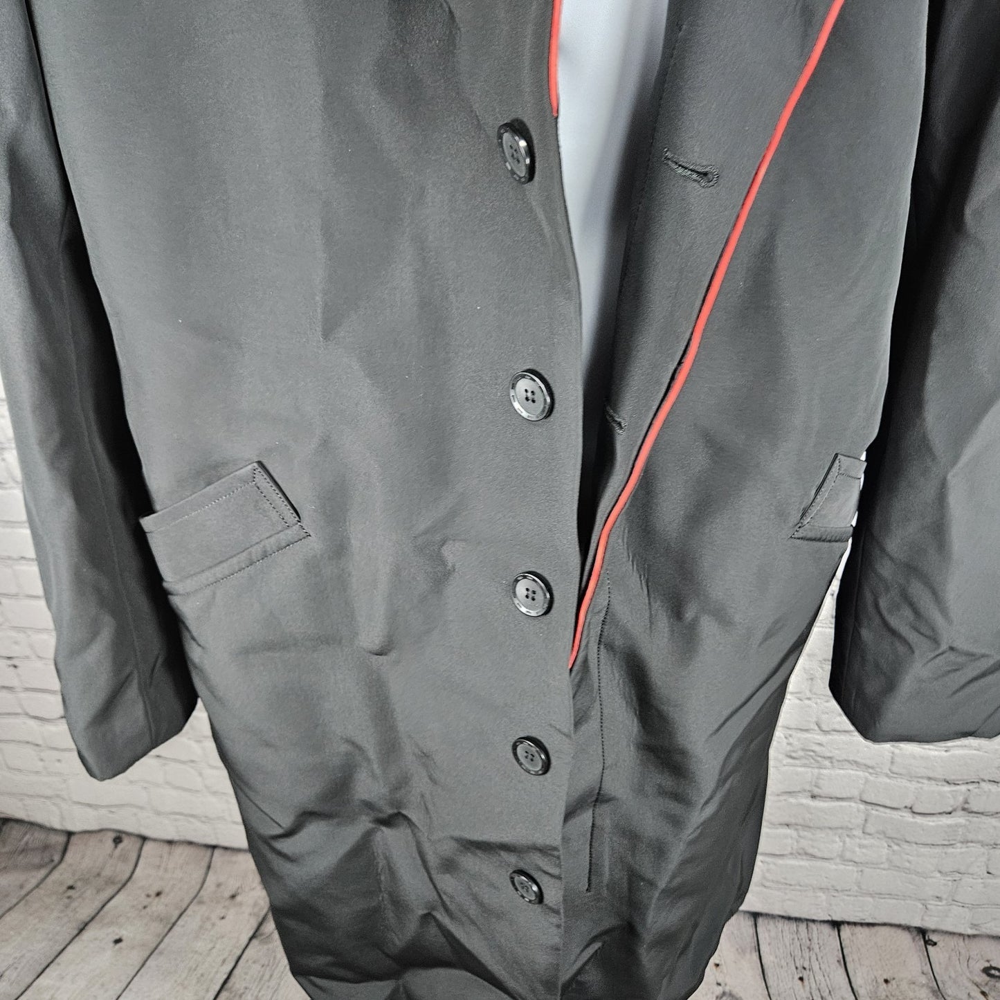 Disney Store Black Mickey Logo Buttoned Removable Quilted Liner Over Coat 46