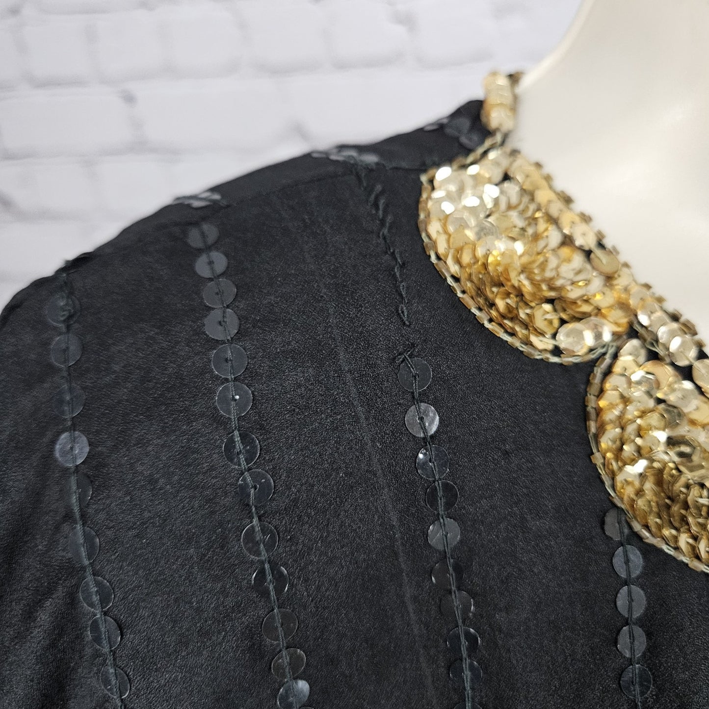 VTG Tina Black 100% Silk Sequin Gold Trim Short Sleeve Hook & Eye Jacket Medium