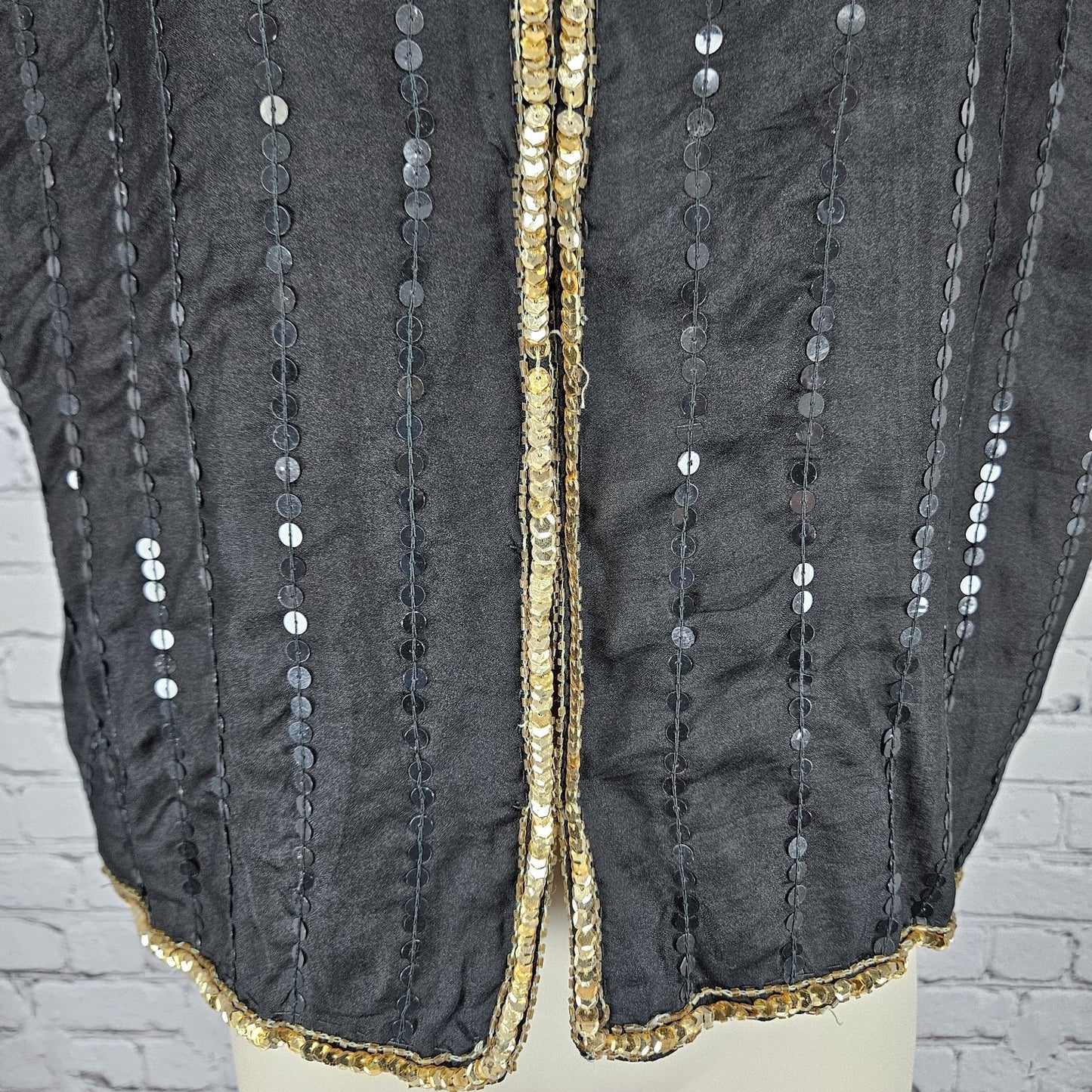 VTG Tina Black 100% Silk Sequin Gold Trim Short Sleeve Hook & Eye Jacket Medium