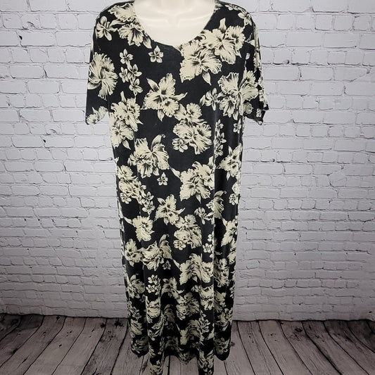 VTG Royal Creations Black & Ivory Tropical Floral Made In Hawaii Dress Size XL
