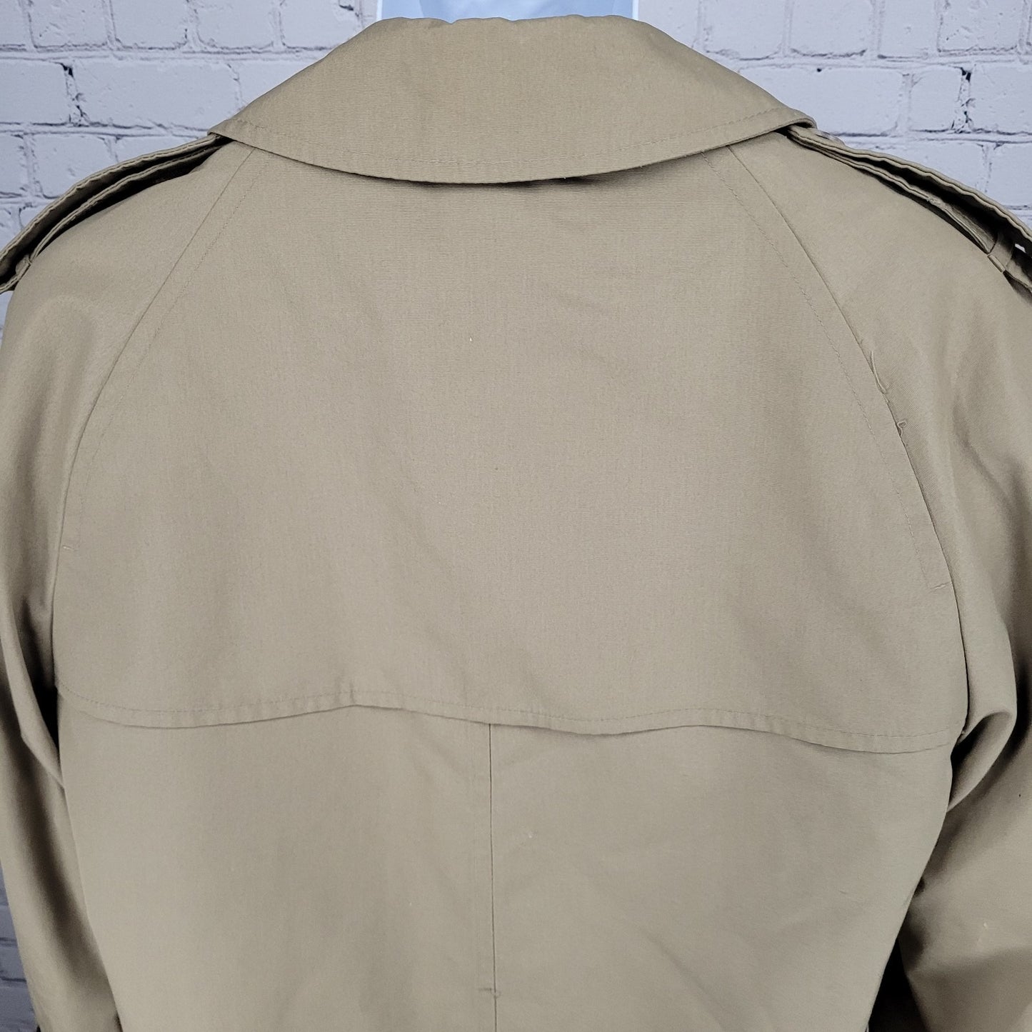 VTG Clipper Mist Tan Double Breasted Removable Faux Fur Liner Trench Coat 40R