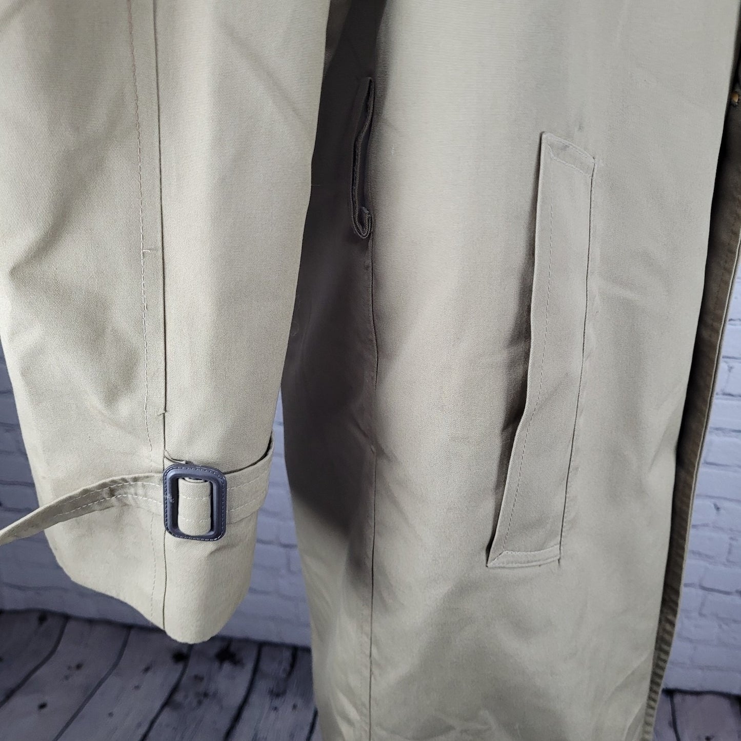 VTG Clipper Mist Tan Double Breasted Removable Faux Fur Liner Trench Coat 40R