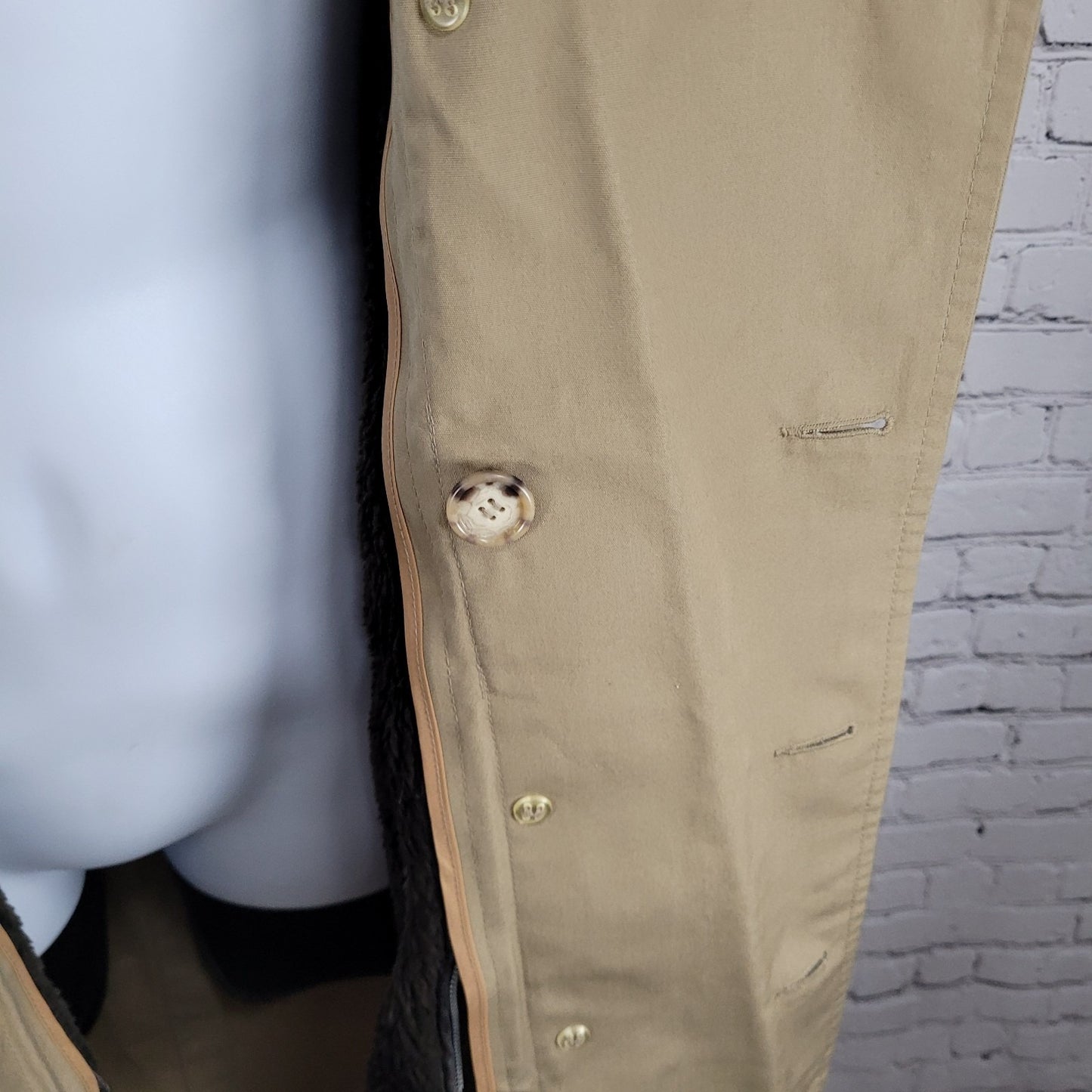 VTG Clipper Mist Tan Double Breasted Removable Faux Fur Liner Trench Coat 40R