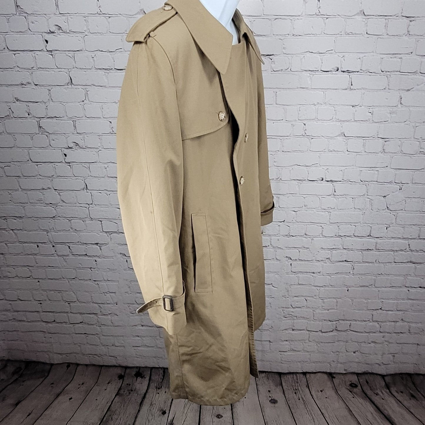 VTG Clipper Mist Tan Double Breasted Removable Faux Fur Liner Trench Coat 40R